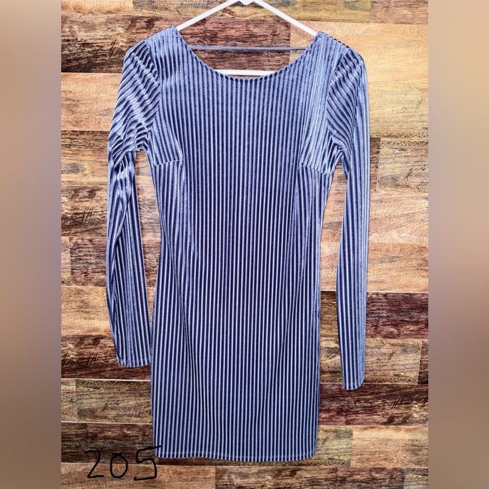 Forever 21, Long Sleeved Dress, Size S
#0205